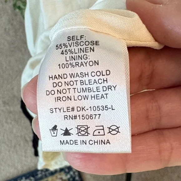 Elegant Cream and Black Mini Dress - Picture 7 of 7